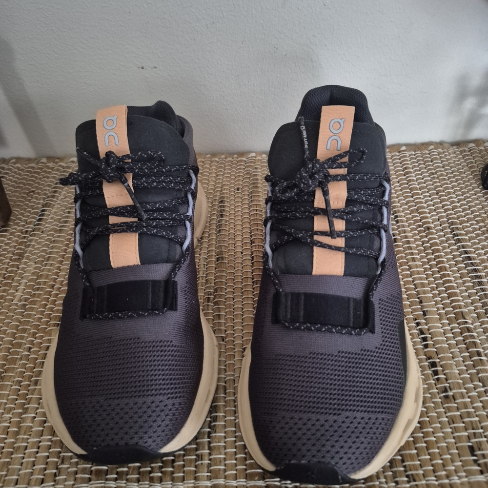 On Running Womens Black and Tan Running Shoes